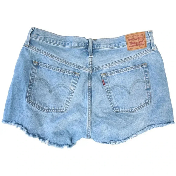 Levi’s || 501 Original Shorts Classic Light Blue Denim Wash Heavy Frayed Sz 33 - Picture 6 of 11